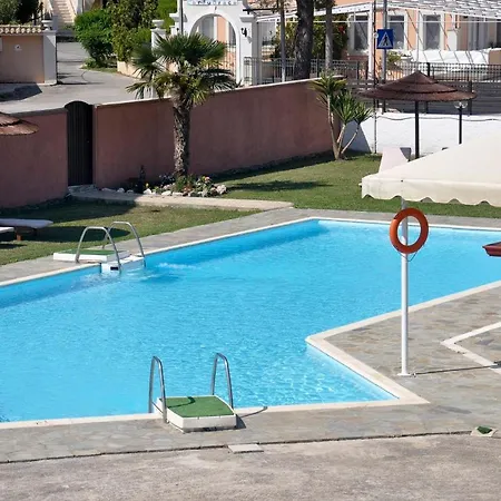 شقة Louvros Corfu *