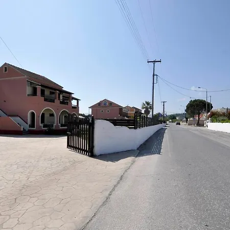 شقة Louvros Corfu *
